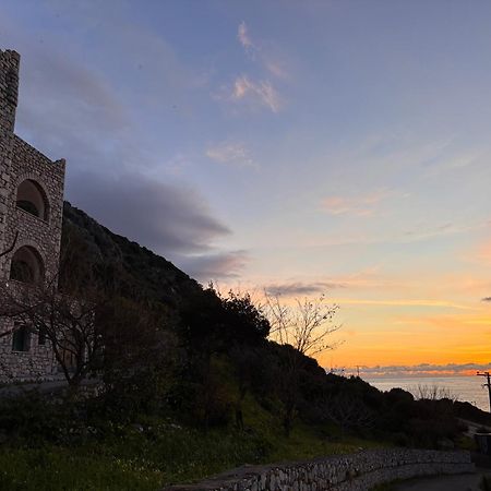Vatoulia House Lejlighedshotel Néon Oítilon Eksteriør billede