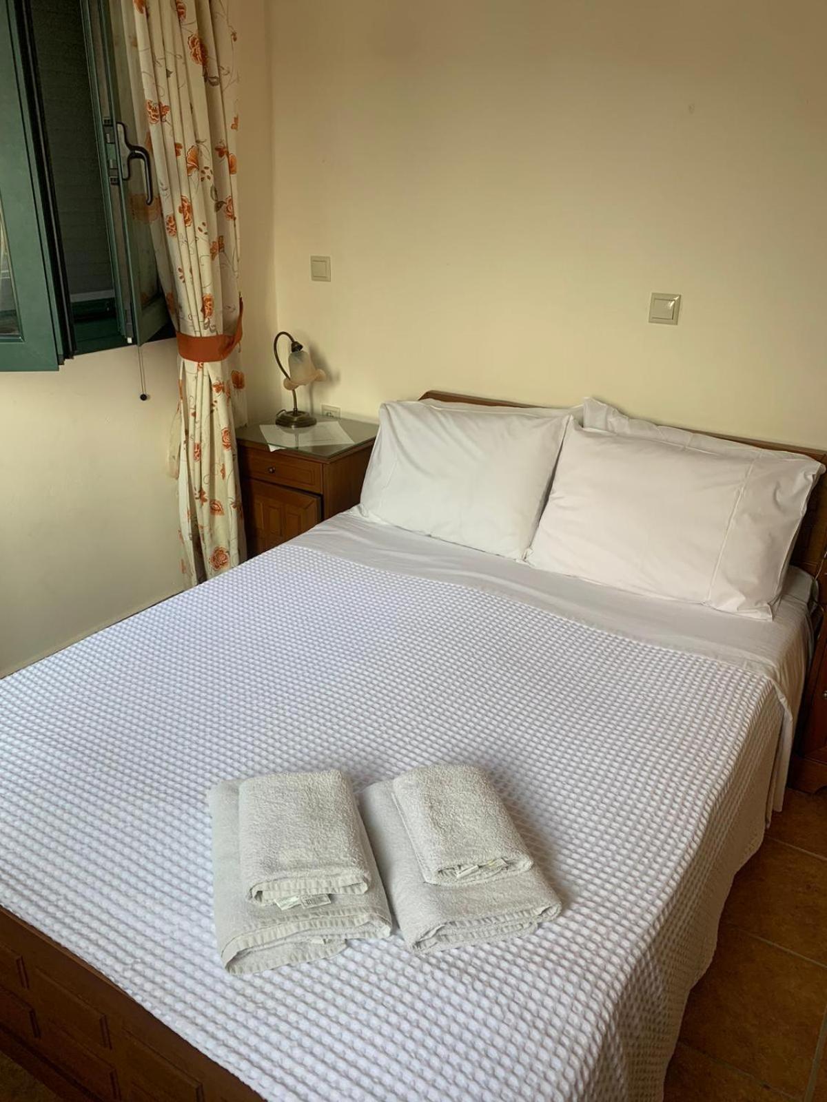 Vatoulia House Lejlighedshotel Néon Oítilon Eksteriør billede