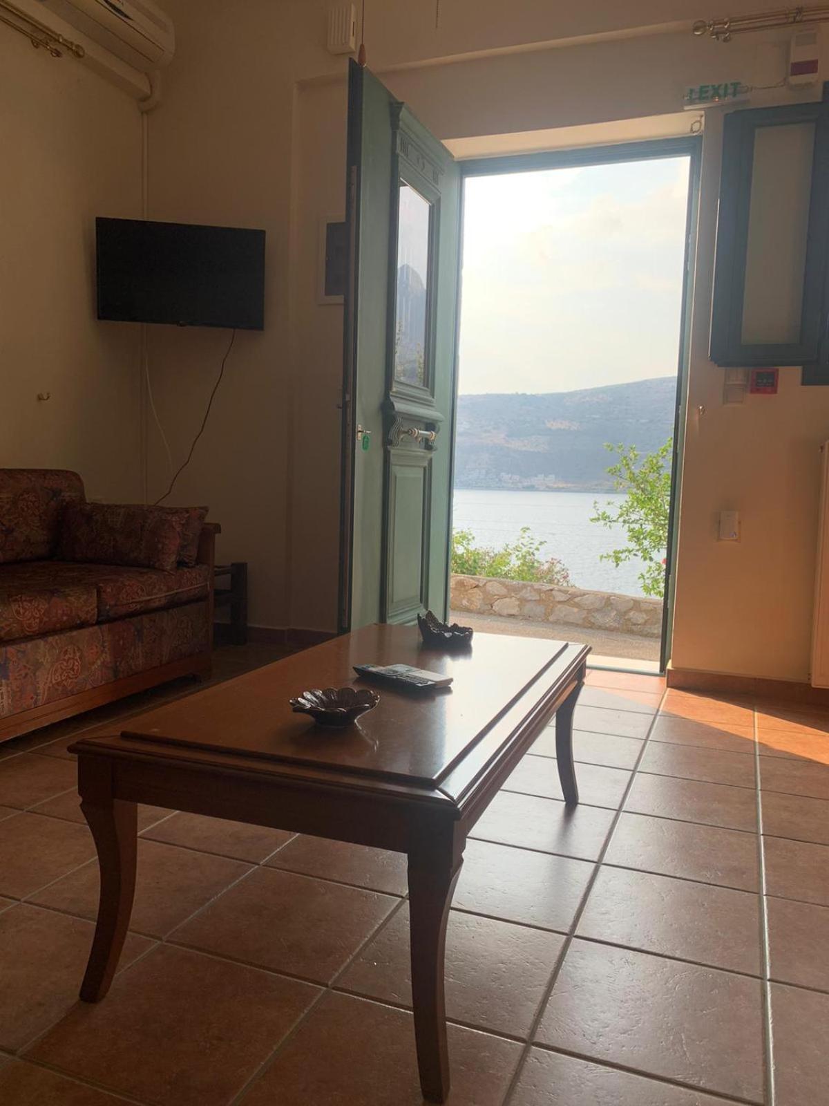 Vatoulia House Lejlighedshotel Néon Oítilon Eksteriør billede