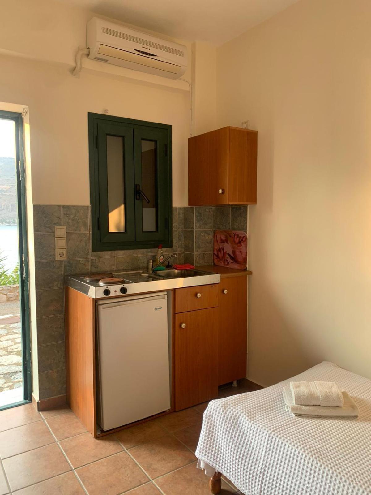 Vatoulia House Lejlighedshotel Néon Oítilon Eksteriør billede
