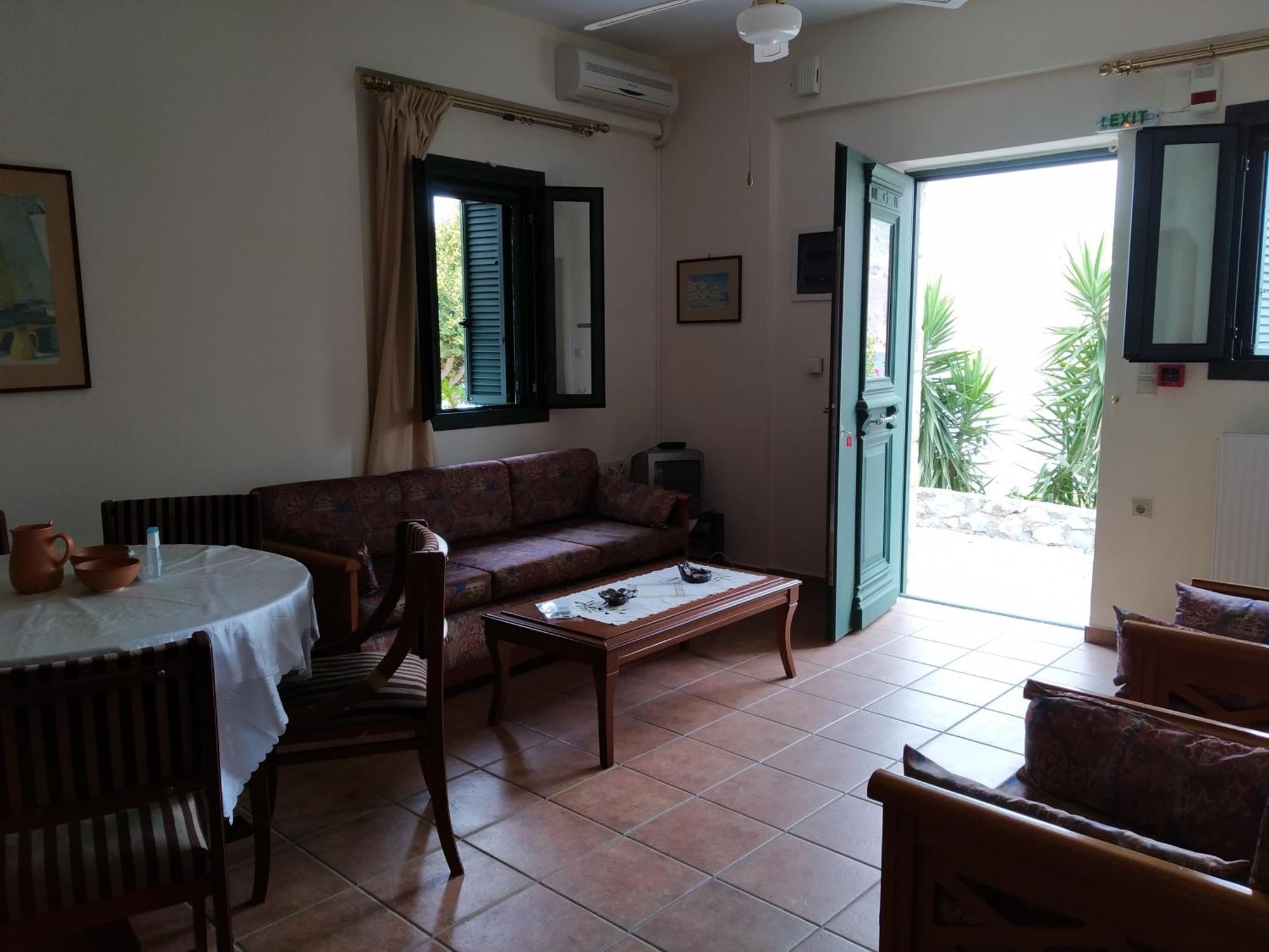 Vatoulia House Lejlighedshotel Néon Oítilon Eksteriør billede