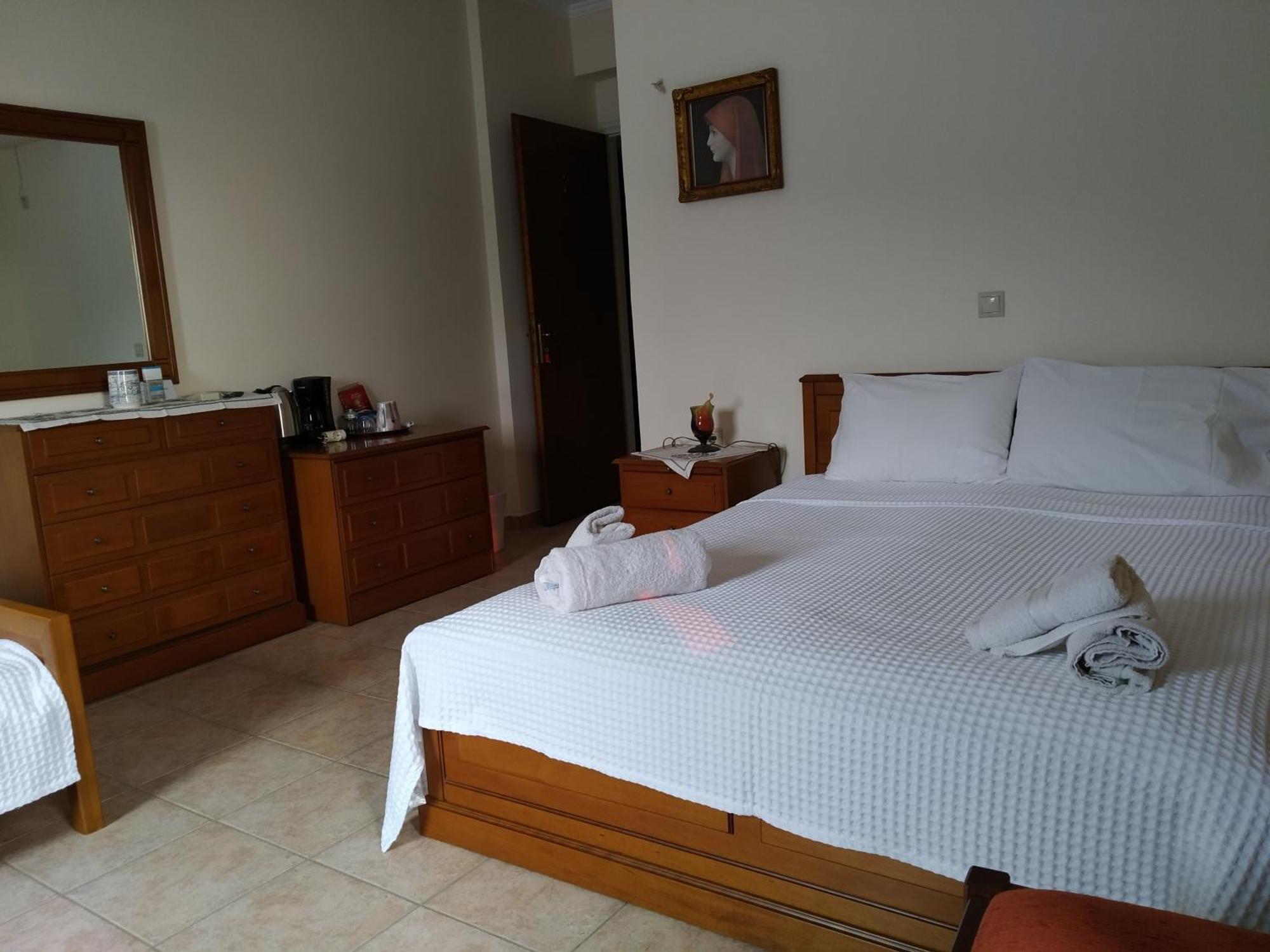 Vatoulia House Lejlighedshotel Néon Oítilon Eksteriør billede
