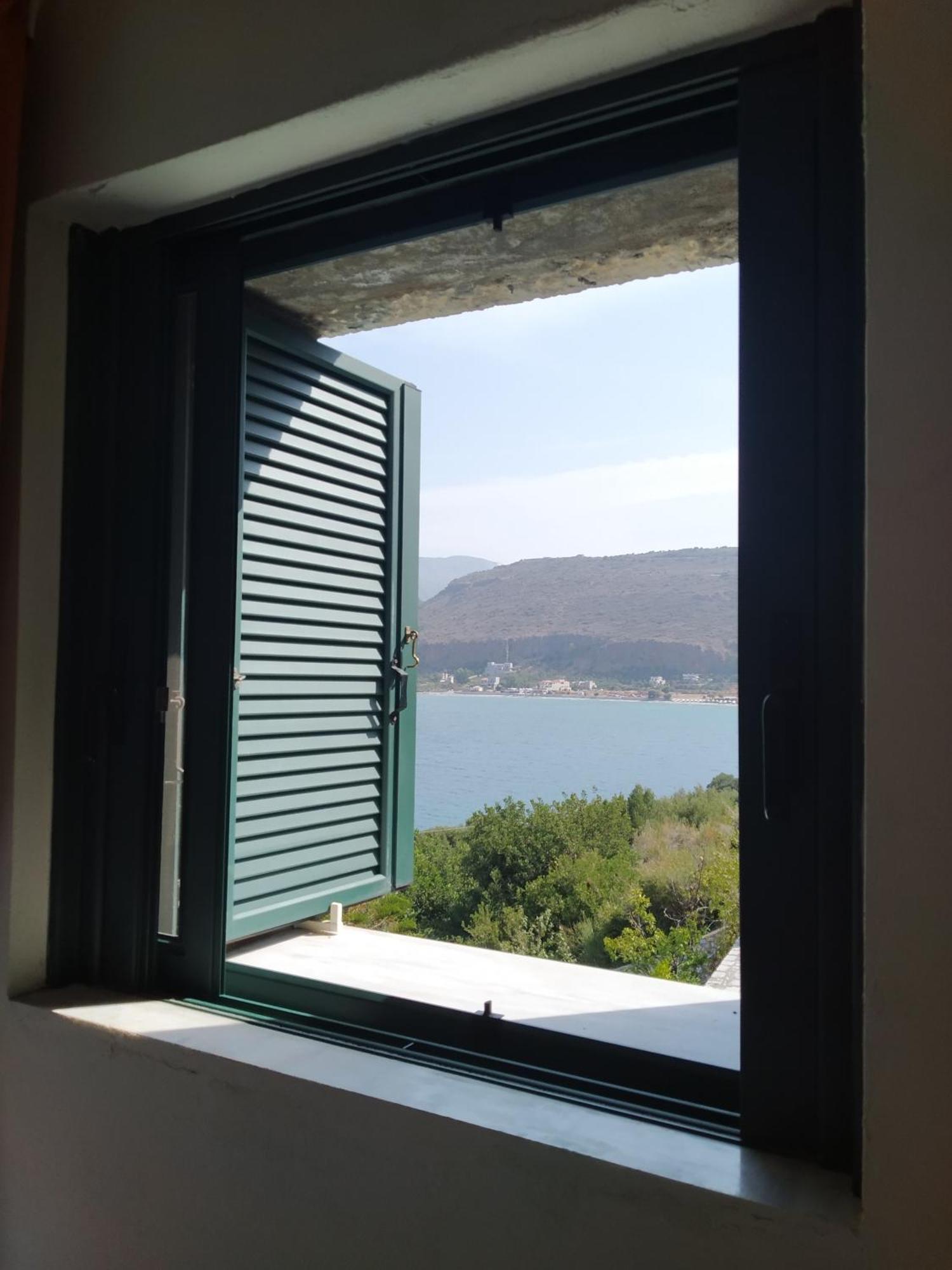 Vatoulia House Lejlighedshotel Néon Oítilon Eksteriør billede
