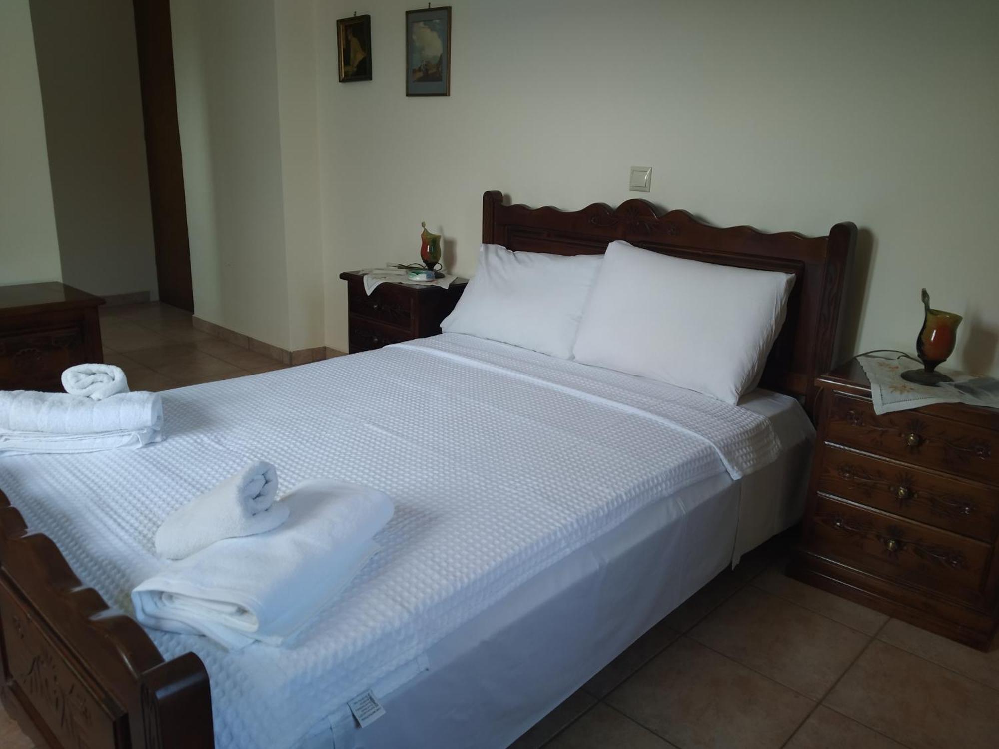 Vatoulia House Lejlighedshotel Néon Oítilon Eksteriør billede