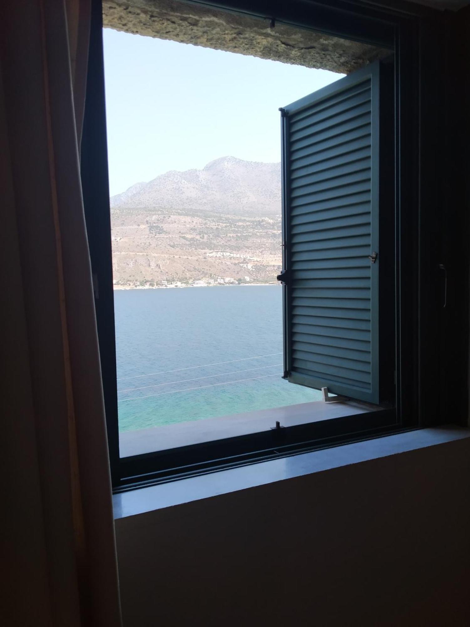 Vatoulia House Lejlighedshotel Néon Oítilon Eksteriør billede