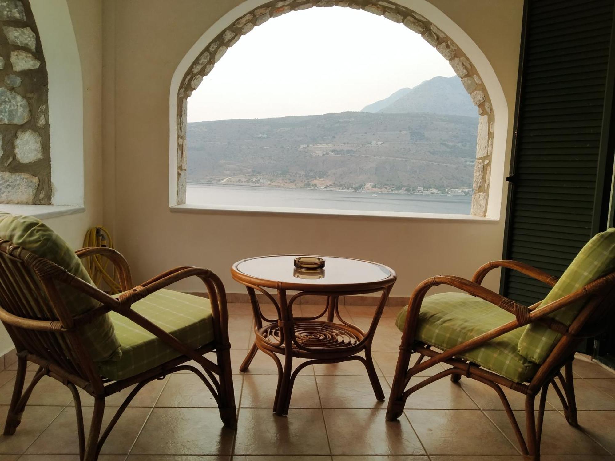 Vatoulia House Lejlighedshotel Néon Oítilon Eksteriør billede